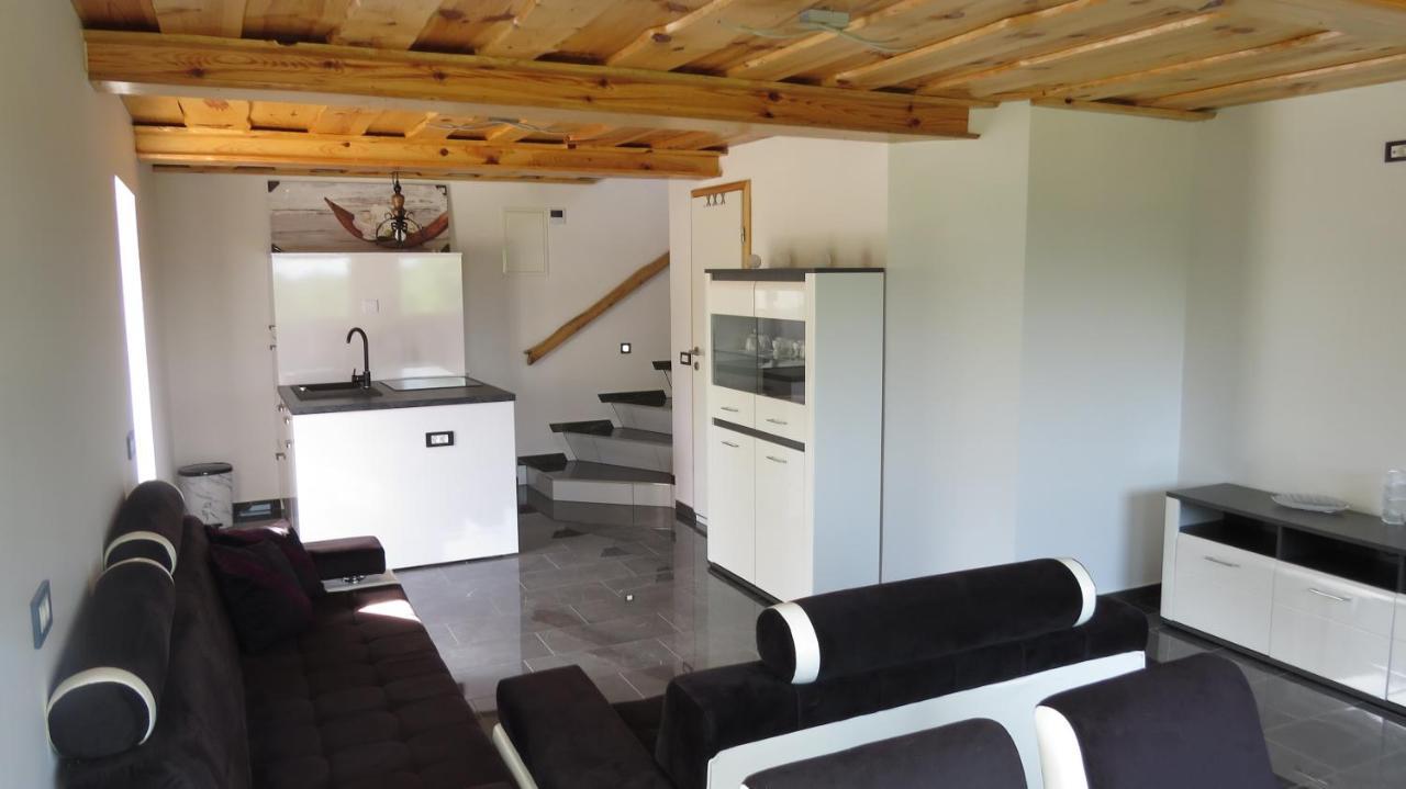 Grajsko Villa Метлика Екстериор снимка